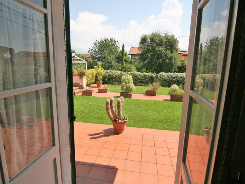 Casa Semi Indipendente in Affitto a Ameglia, zona Bocca di Magra, 1'000&euro;, 80 m², arredato, con Box