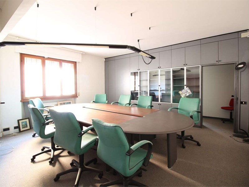 Ufficio in Vendita a Pontedera, 39'000€, 70 m²