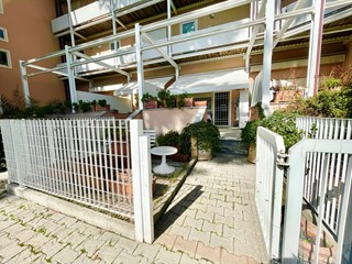Bilocale in Vendita a Pietrasanta, zona Marina Di Pietrasanta, 390'000€, 65 m², arredato