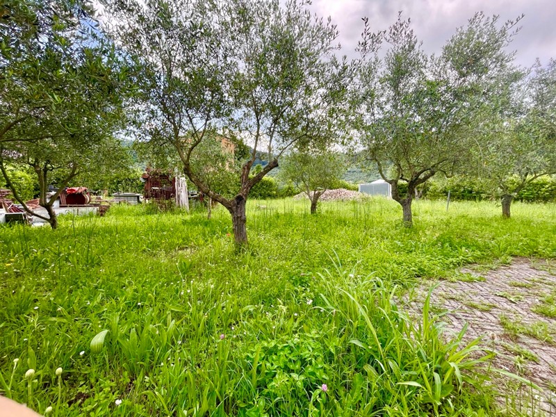 Casa Indipendente in Vendita a Massarosa, zona Stiava, 420'000€, 250 m²