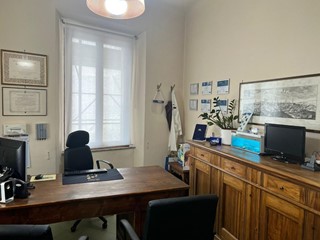 Immobile commerciale in Vendita a Siena, 400'000€, 100 m²