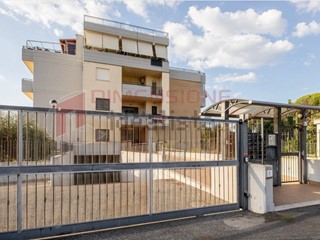 Bilocale in Vendita a Roma, 120'000€, 55 m²