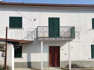 Casa Semi Indipendente in Vendita a Cassino, 85'000€, 110 m²
