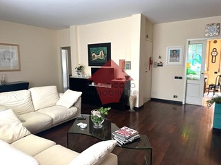 Appartamento in Vendita a Empoli, zona Santa Maria a Ripa, 385'000€, 165 m², con Box