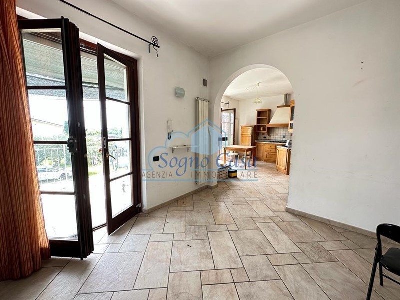 Casa Semi Indipendente in Vendita a Luni, 240'000€, 130 m²