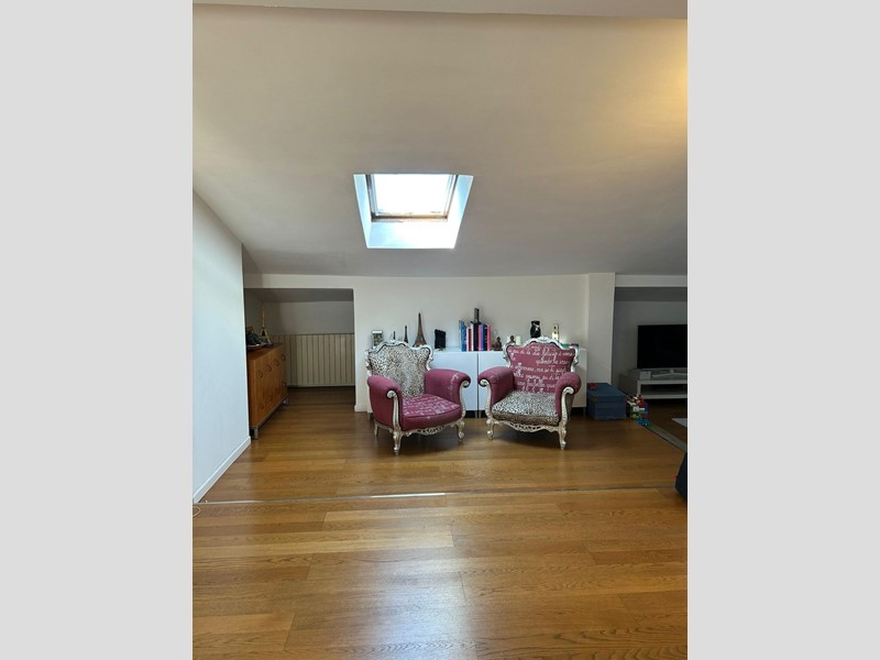 Quadrilocale in Vendita a Massa, 195'000&euro;, 100 m²