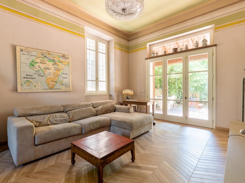 Villa in Vendita a Lucca, zona Santa Maria Del Giudice, 520'000€, 170 m²