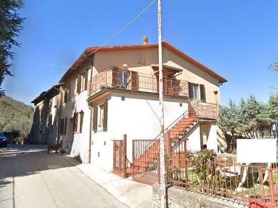 Casa Semi Indipendente in Vendita a Panicale, 135'000&euro;, 200 m²