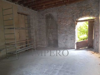 Attività commerciale in Vendita a Vallecrosia, 100'000€, 46 m²