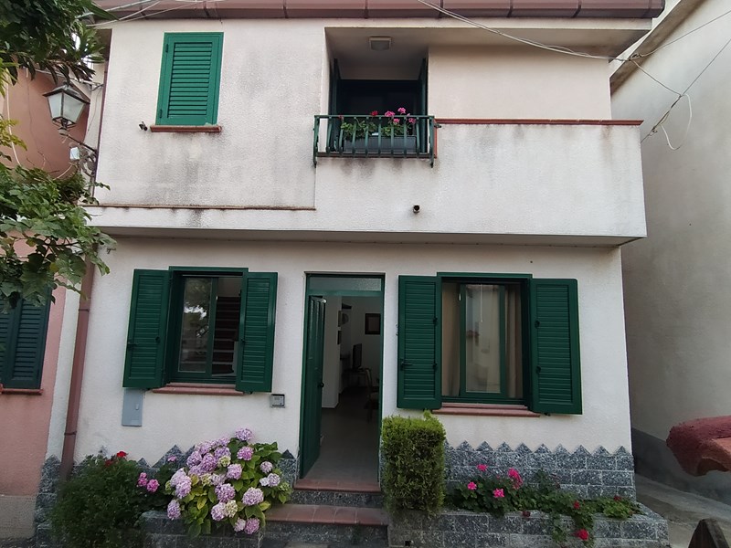 Casa Indipendente in Affitto a Bovalino, zona Bovalino Superiore, 500€, 80 m², arredato