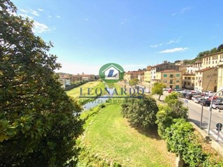 Casa Indipendente in Vendita a Pescia, 185'000€, 110 m², arredato, con Box
