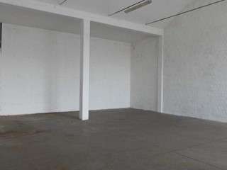 Capannone in Affitto a Massa, 4'000€, 400 m²