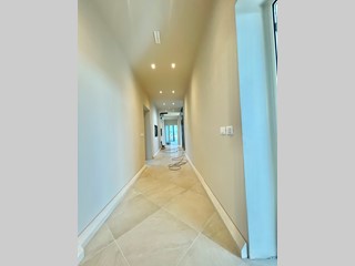 Ufficio in Affitto a Pietrasanta, zona pietrasanta, 1'000€, 40 m²