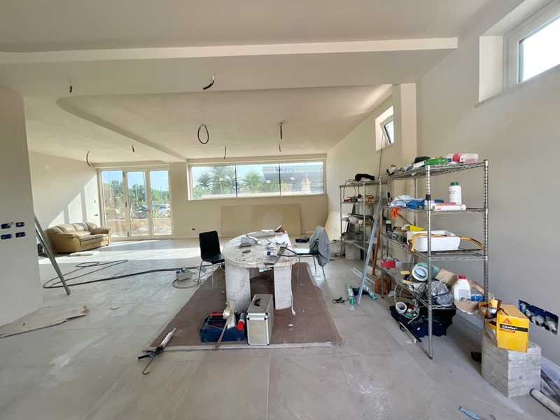 Immobile commerciale in Affitto a Pietrasanta, zona pietrasanta, 2'200€, 120 m²