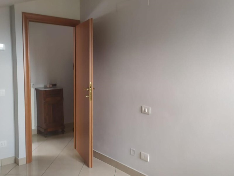 Appartamento in Vendita a Capraia e Limite, zona Limite, 280'000€, 90 m², con Box