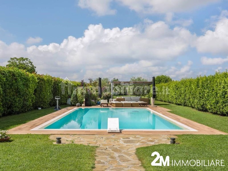 Casale in Vendita a San Giuliano Terme, zona Pontasserchio, 890'000€, 341 m²