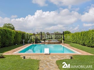 Casale in Vendita a San Giuliano Terme, zona Pontasserchio, 890'000€, 341 m²