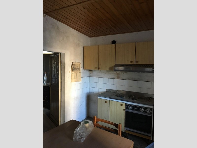 Trilocale in Vendita a Cerreto Guidi, zona Lazzeretto, 50'000€, 110 m²