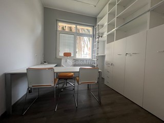 Ufficio in Affitto a San Benedetto del Tronto, 400€, 100 m², arredato