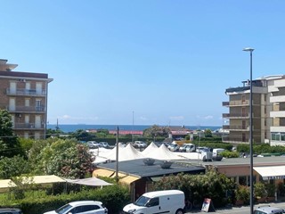 Quadrilocale in Vendita a Sarzana, zona Marinella Di Sarzana, 290'000€, 90 m², con Box