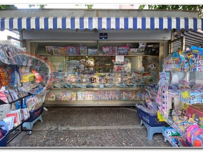 Attività commerciale in Vendita a Abbiategrasso, 15'000€, 20 m²