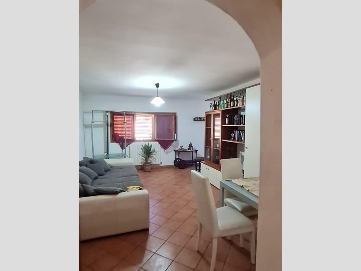 Quadrilocale in Vendita a Terricciola, 88'000€, 70 m², arredato