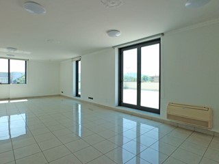 Ufficio in Vendita a Iseo, 255'000€, 104 m²