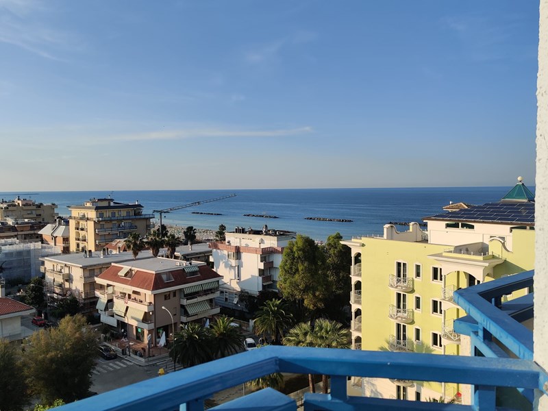 Quadrilocale in Affitto a San Benedetto del Tronto, zona MARE, 900€, 85 m², arredato