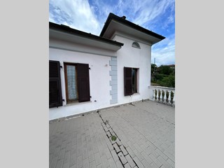 Casa Indipendente in Vendita a Licciana Nardi, zona Costamala, 165'000€, 197 m², arredato