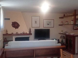 Appartamento in Vendita a Fosdinovo, zona Caniparola, 209'000€, 100 m²