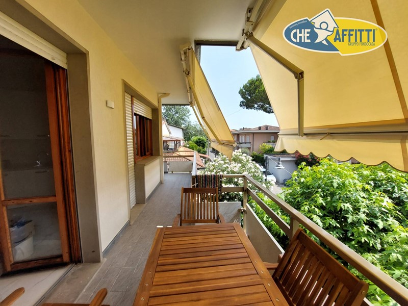 Trilocale in Affitto a Massa, zona Marina di Massa, 1'000€, 63 m², arredato