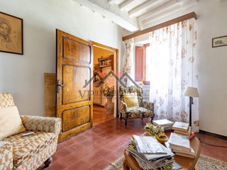 Quadrilocale in Vendita a Pomarance, zona Montecerboli, 55'000€, 70 m², arredato