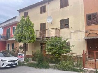 Appartamento in Vendita a Filottrano, 90'000€, 200 m²