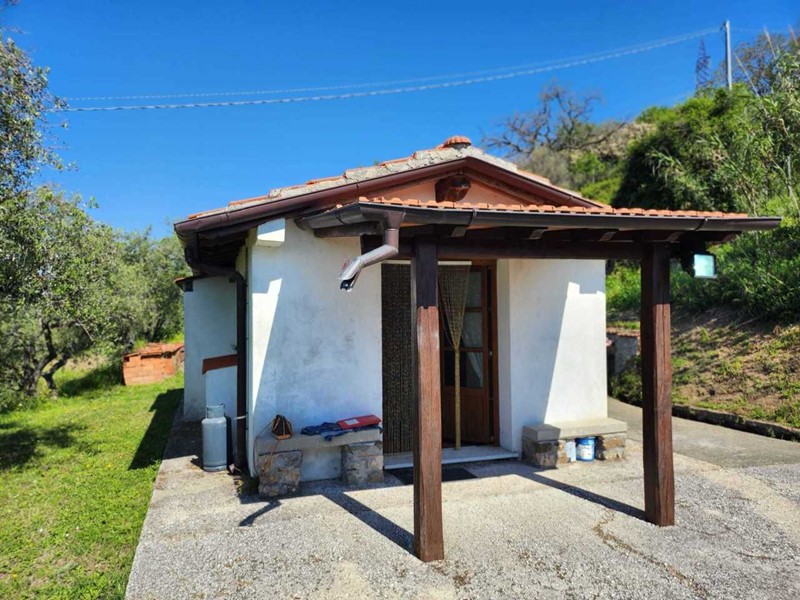 Rustico in Vendita a Fosdinovo, 79'000€, 3200 m²