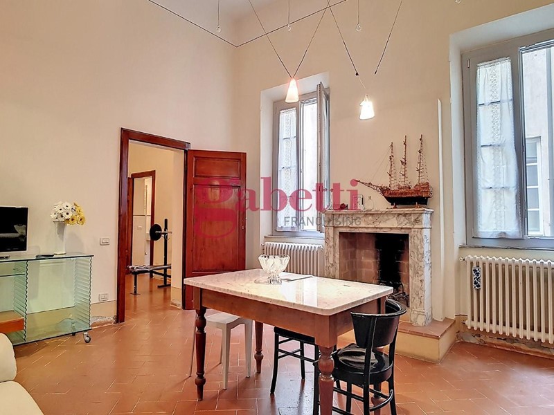 Appartamento in Vendita a Pisa, 750'000€, 257 m², arredato