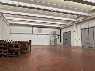 Capannone in Affitto a Figline e Incisa Valdarno, 16'000€, 2200 m²
