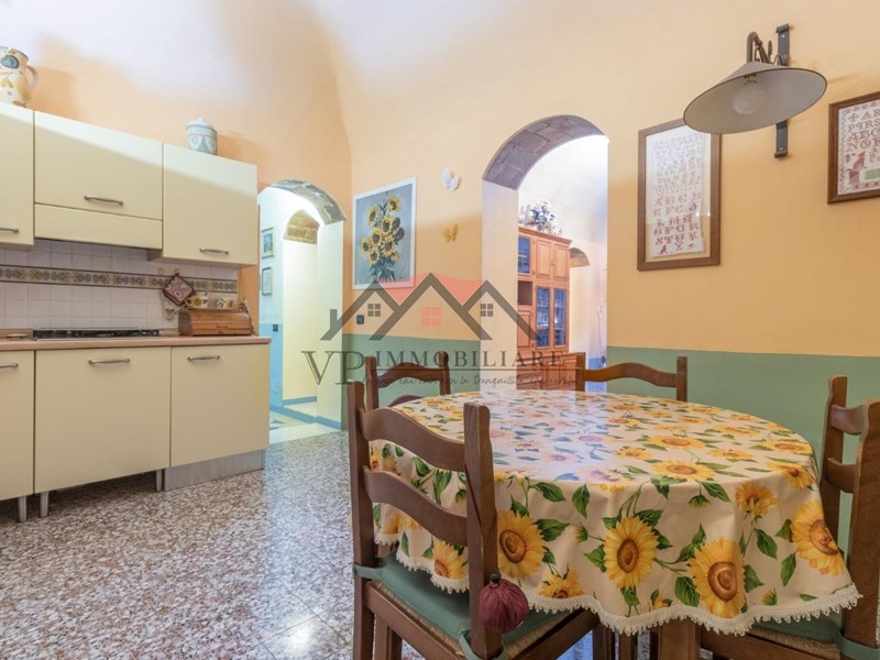 Appartamento in Vendita a Pomarance, 115'000€, 115 m², arredato