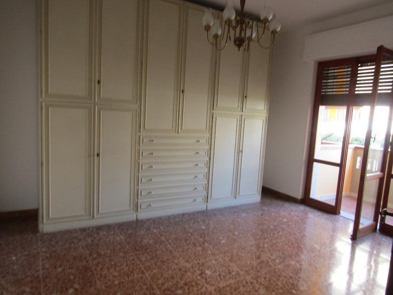 Trilocale in Vendita a Carrara, zona Avenza, 159'000€, 70 m², arredato
