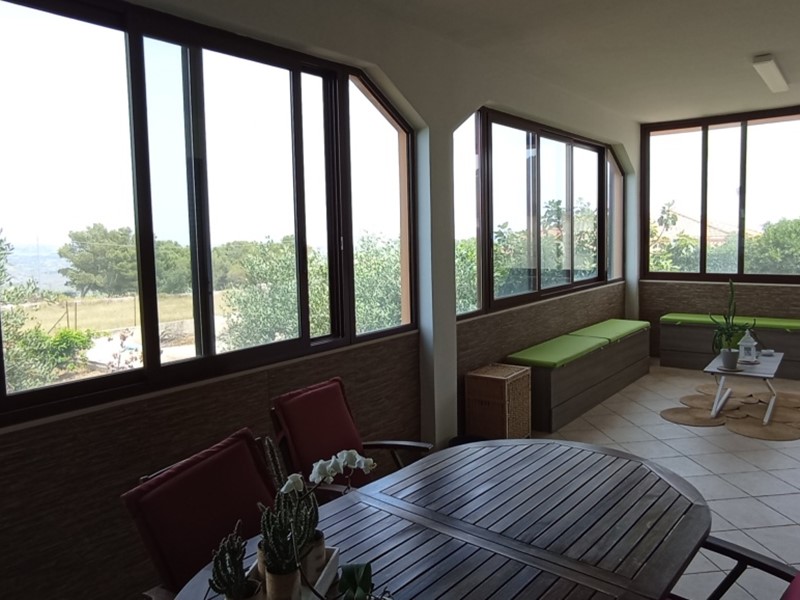 Casa Indipendente in Vendita a Ragusa, 220'000€, 250 m², arredato, con Box
