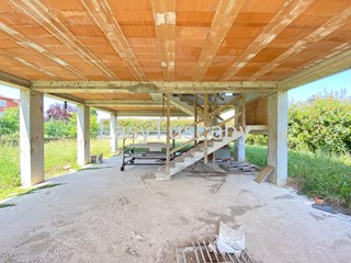 Casa Indipendente in Vendita a Capannori, zona Guamo, 350'000€, 240 m²