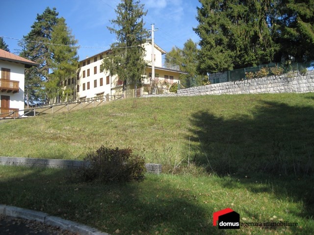 Terreno edificabile in Vendita a Tonezza del Cimone, 75'000€, 1030 m²