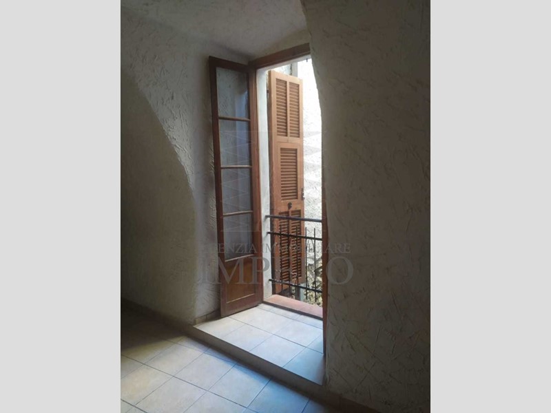 Casa Semi Indipendente in Vendita a Pigna, 75'000€, 156 m²
