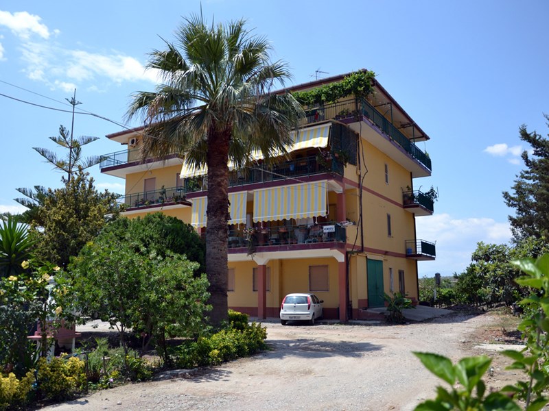 Monolocale in Affitto a Strongoli, 700€, 40 m², arredato