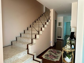 Villa in Vendita a Cerreto Guidi, 690'000€, 350 m², con Box