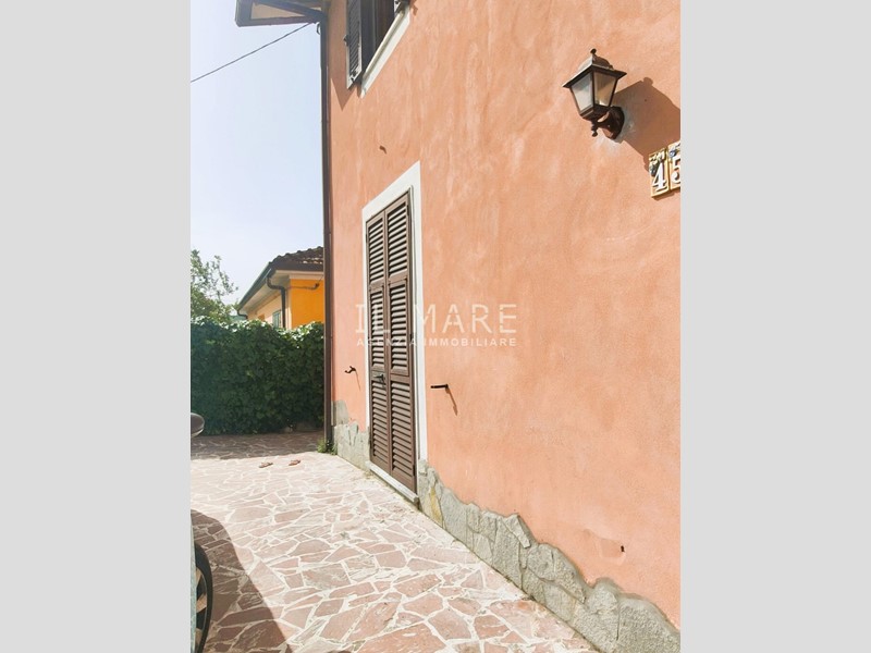 Casa Semi Indipendente in Vendita a Massa, zona Ricortola, 265'000€, 95 m²