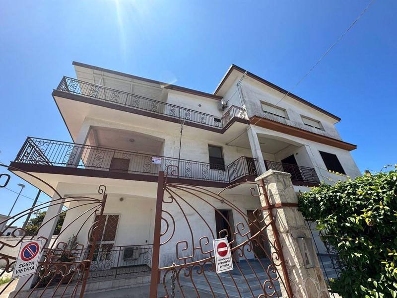 Quadrilocale in Vendita a Taranto, 118'000€, 142 m²
