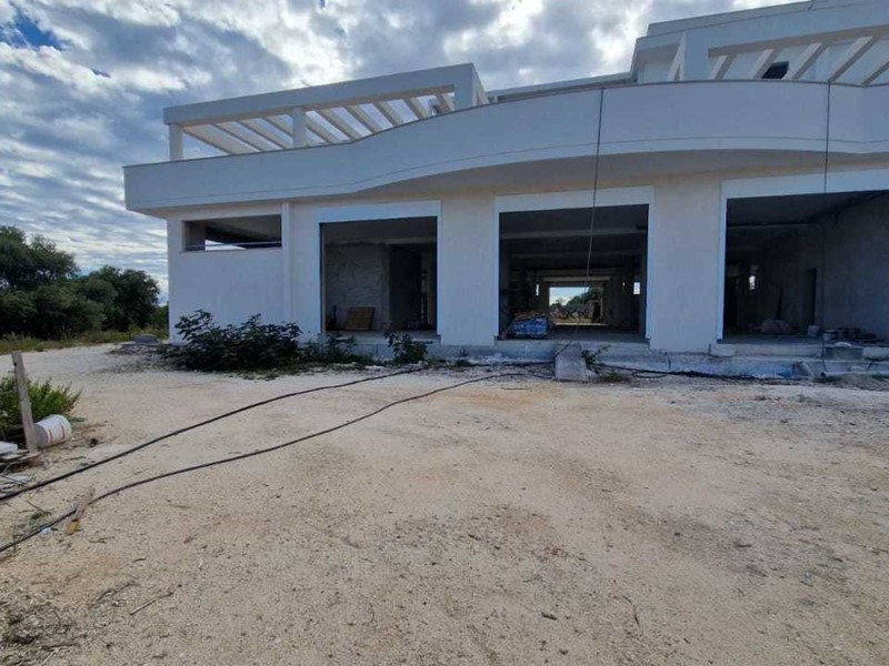 Immobile commerciale in Affitto a Monopoli, zona PERIFERIA SUD, 6'000€, 849 m²