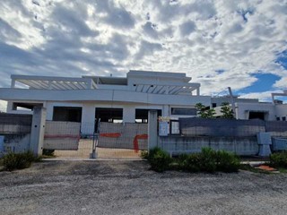 Immobile commerciale in Affitto a Monopoli, zona PERIFERIA SUD, 6'000€, 849 m²