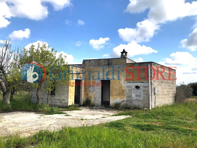 Casa Indipendente in Vendita a Cutrofiano, 45'000€, 95 m²