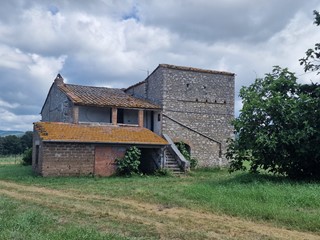 Casa Indipendente in Vendita a Amelia, 168'000€, 400 m²